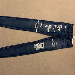 American Eagle never worn tags on ripped jeans